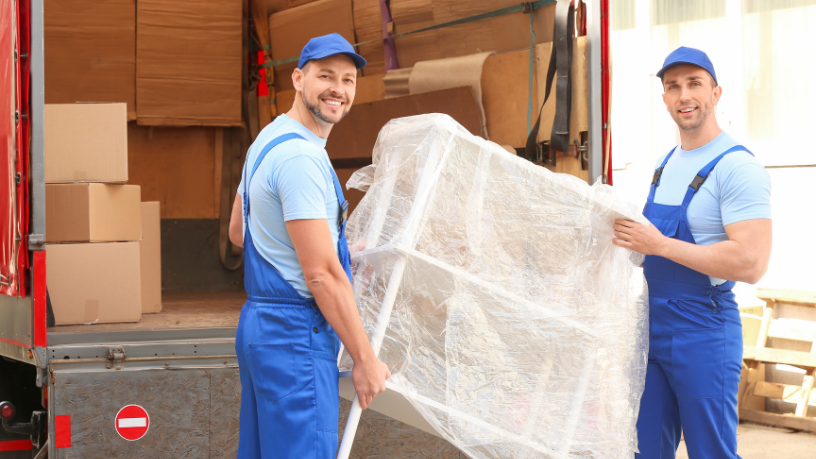 Before moving, Jm Mudanças helps you clearly separate what to donate and what to dispose of, making the transition smoother and more organized.