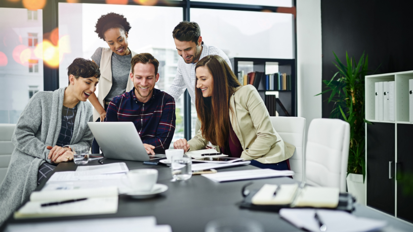 Why More Companies Are Asking Employees to Learn AI Skills Even If They Don’t Work in Tech